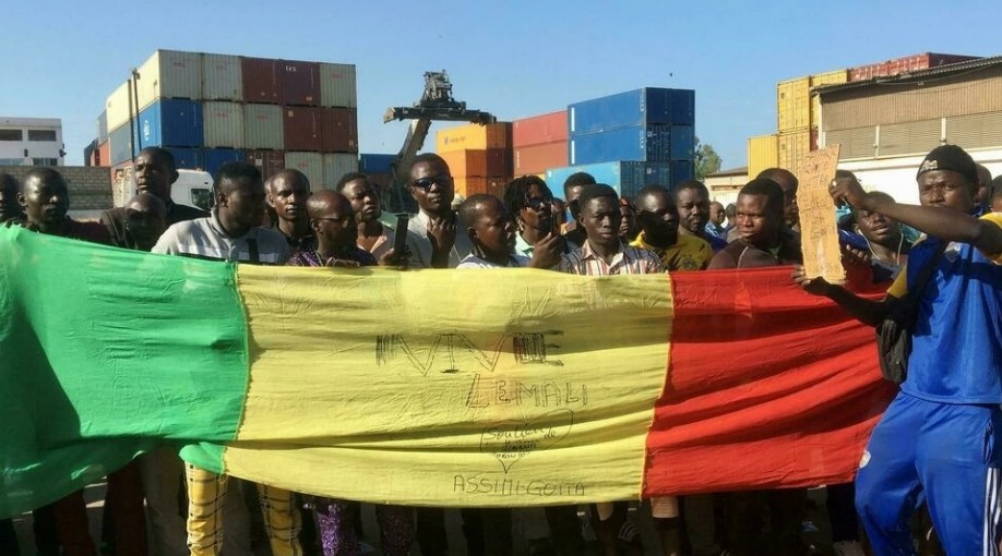 Sénégal: mobilisation sur le port de Dakar et impact des sanctions économiques contre le Mali