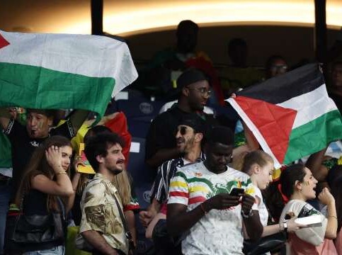 Mali-Israël aux JO 2024 : l’hymne israélien sifflé et des drapeaux palestiniens brandis pendant le match