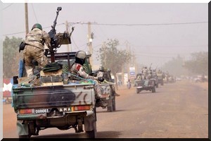 Mali: 5 kamikazes tués, 2 soldats blessés dans deux attentats suicides