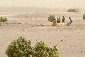 Mali: une vingtaine de civils touareg tués près de la frontière nigérienne