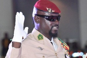 Guinée : le colonel Mamady Doumbouya prête serment comme président de transition