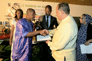 Noura Mint Seymali et Walfadjiri chantent pour le gala humanitaire de la Marmite du Partage [Vidéo & PhotoReportage]