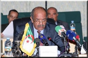 Début des travaux d'une réunion ministérielle des pays du champ à Alger 