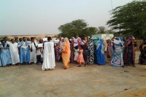 Mederdra: Manifestation contre la poursuite judiciaire abusive de l’artiste sénatrice Maalouma