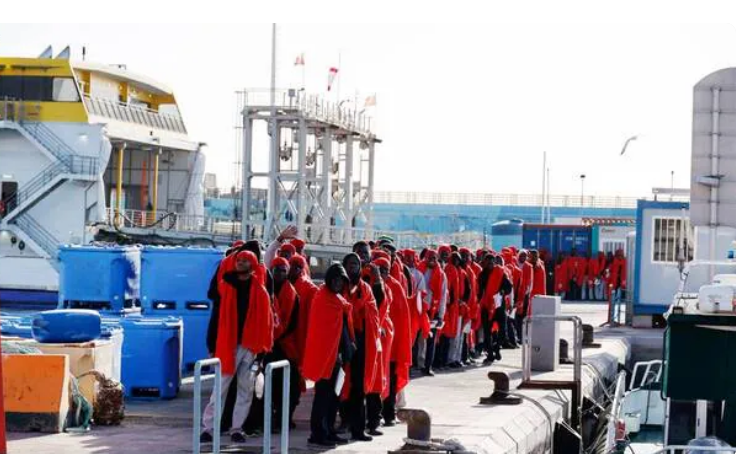 Espagne : l’immigration irrégulière, majoritairement par la mer, en baisse de 42 % en 2025