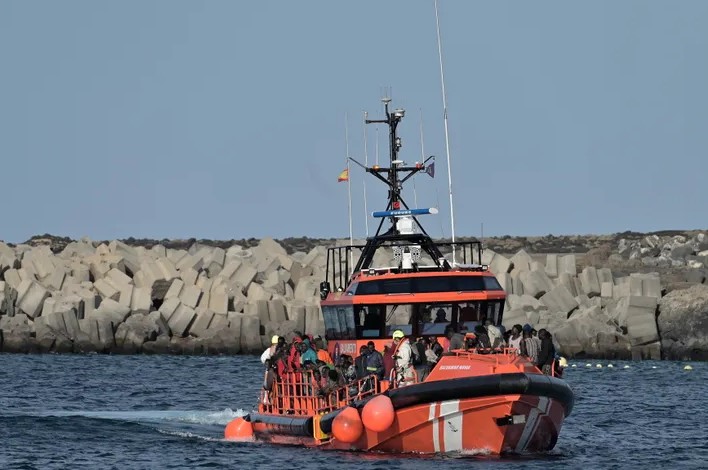 Mauritanie : plus de 300 migrants, dont 40 enfants, secourus à bord d’une pirogue