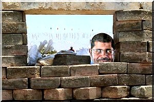 Egypte: Morsi interrogé, les avoirs d'islamistes gelés