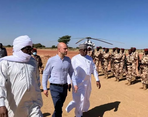 Tchad: les dessous de la décision de Ndjamena de dénoncer son accord de défense avec Paris