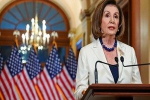 Nancy Pelosi demande la rédaction de l'acte d