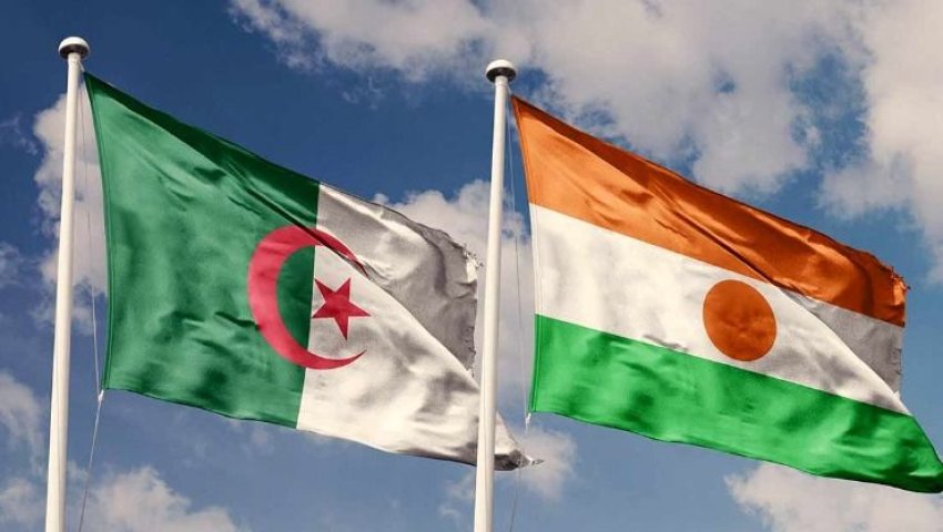 Niamey : L’Algérie remet quatre hélicoptères et des équipements militaires au Niger