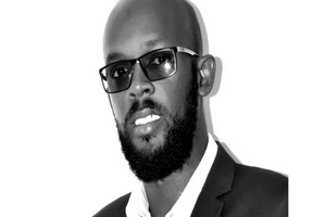 Ousmane Anne fonde un parti social-libéral dénommé AVEC qui met en avant la citoyenneté