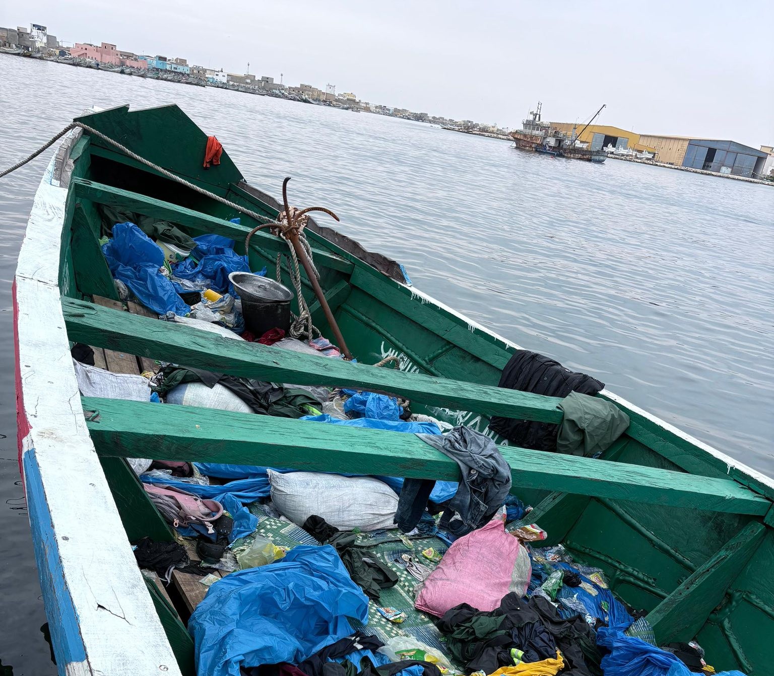 Urgent- Nouadhibou : 156 migrants secourus après dix jours en mer, un récit de survie marqué par l’abandon des capitaines