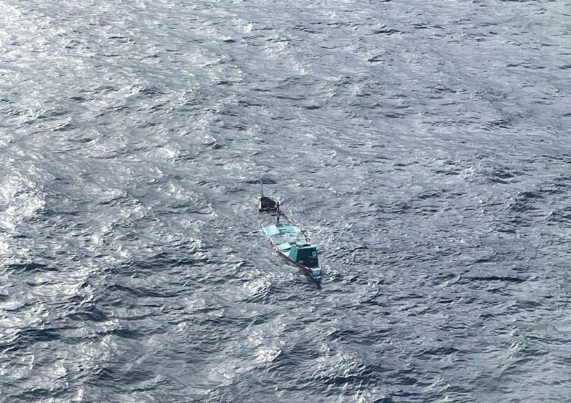 Canaries : six migrants morts et près de 80 disparus après 17 jours à la dérive dans l’Atlantique