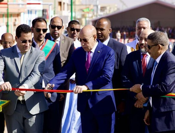 Le Président de la République supervise l’inauguration du pont du quartier «El Haye Essaken»