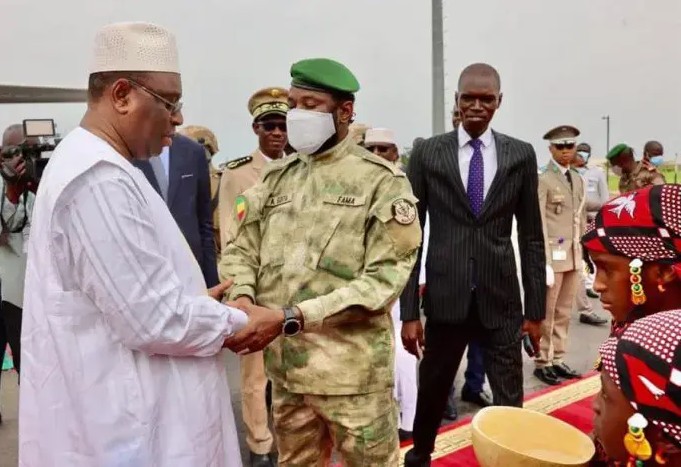 Le président sénégalais en visite de quelques heures au Mali