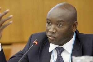Présidentielle au Sénégal : le ministre de l’Intérieur déclenche la polémique 