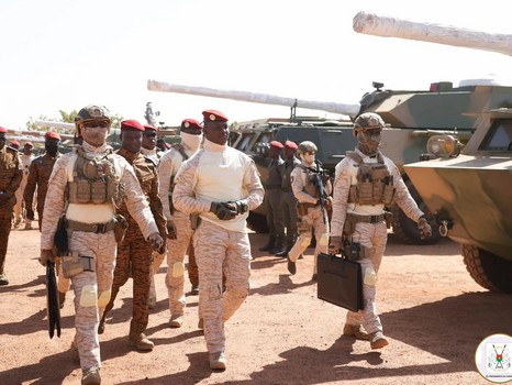 Le Burkina Faso investit massivement dans son armée pour lutter contre le terrorisme