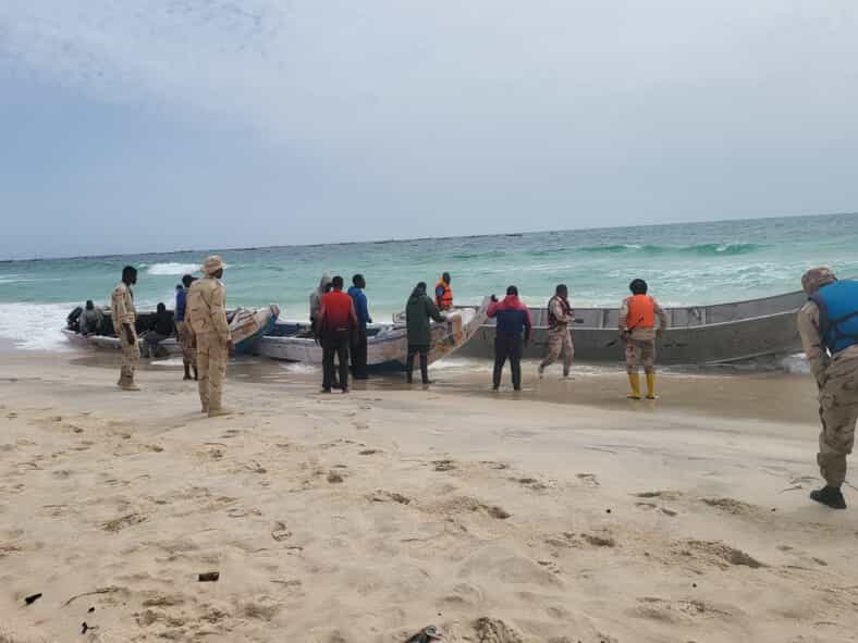 Les garde-côtes retrouvent l’épave du bateau coulé en mer mais l’équipe reste introuvable