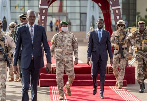 Sahel: le président sénégalais Diomaye Faye peut-il faire revenir les États de l'AES dans la Cédéao?