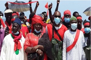 Les pêcheurs de Saint-Louis manifestent contre les activités d’extraction du gaz d’Ahmeyime