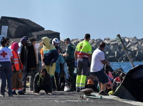 Espagne : Sauvetage de centaines de migrants africains en provenance de Mauritanie