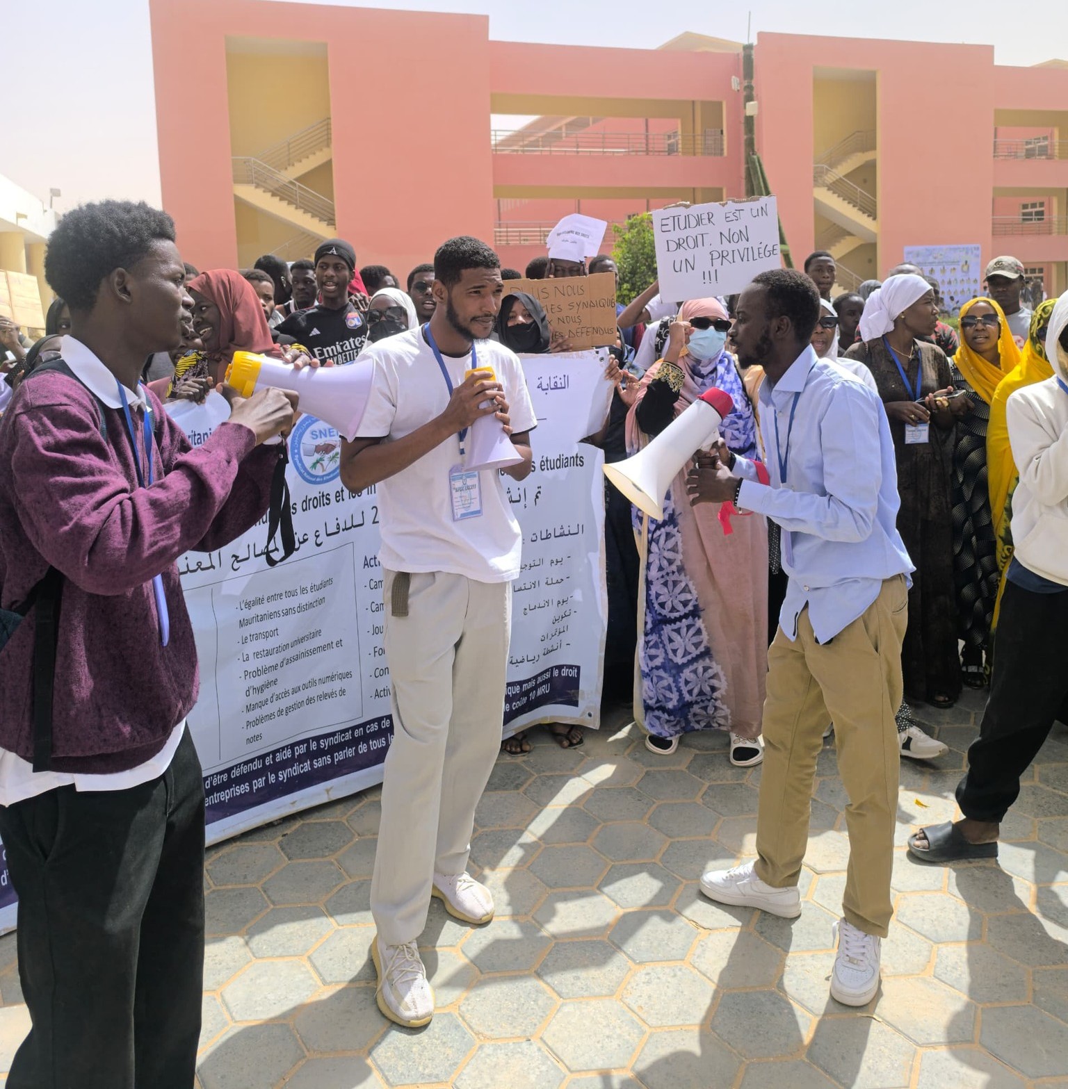 Le Syndicat National des Étudiants de Mauritanie (SNEM) décrète l'arrêt général des cours