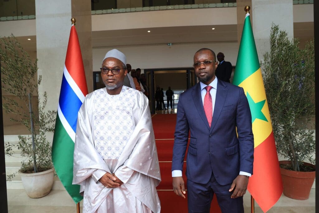 Cédéao : « Ne pas encourager une nouvelle scission » (Sonko)