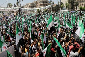 Près de 500.000 morts recensés en Syrie en une décennie de guerre, selon une ONG