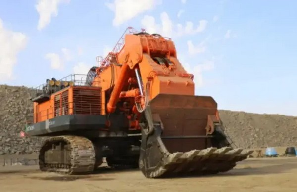Kinross Tasiaset met en service la plus grande pelle minière en Mauritanie pour améliorer l’efficacité de ses opérations