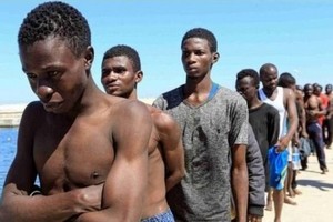 Trois personnes arrêtées au Sénégal pour trafic de migrants