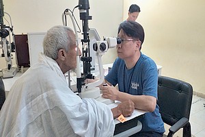 Photoreportage : une équipe médicale de Vision Care en mission en Mauritanie