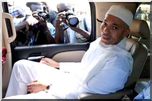 Sénégal : Karim Wade contre-attaque