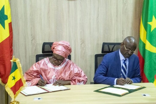 Mauritanie-Sénégal : signature de 2 accords relatifs à la migration irrégulière et aux conditions de séjour 