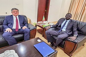 Le président de l’autorité de la zone franche de Nouadhibou reçoit l’ambassadeur turc